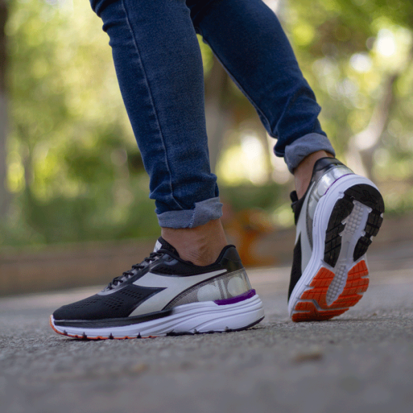 خرید کفش ورزشی مشکی مردانه ارزان قیمت