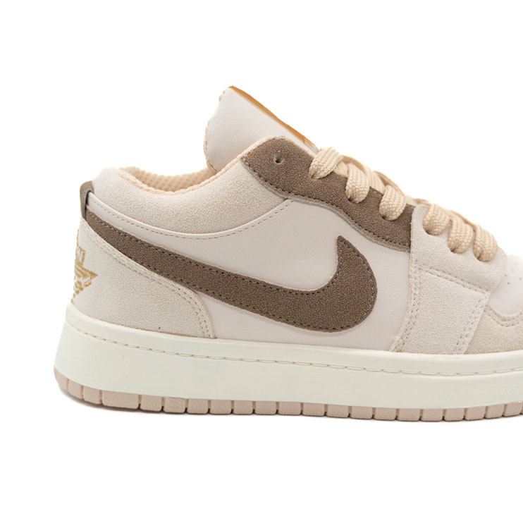 کتونی نایک جردن کرم قهوه ای دخترانه