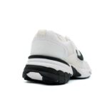 کتونی نایک V2K سفید مشکی سایز 47