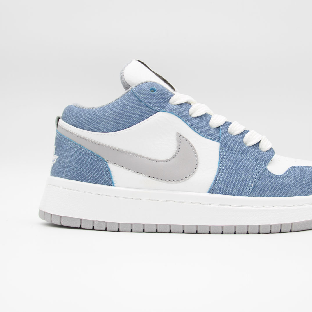 کتونی نایک جردن آبی سفید دخترانه