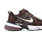 کتونی نایک V2K قهوه ای سایز 45